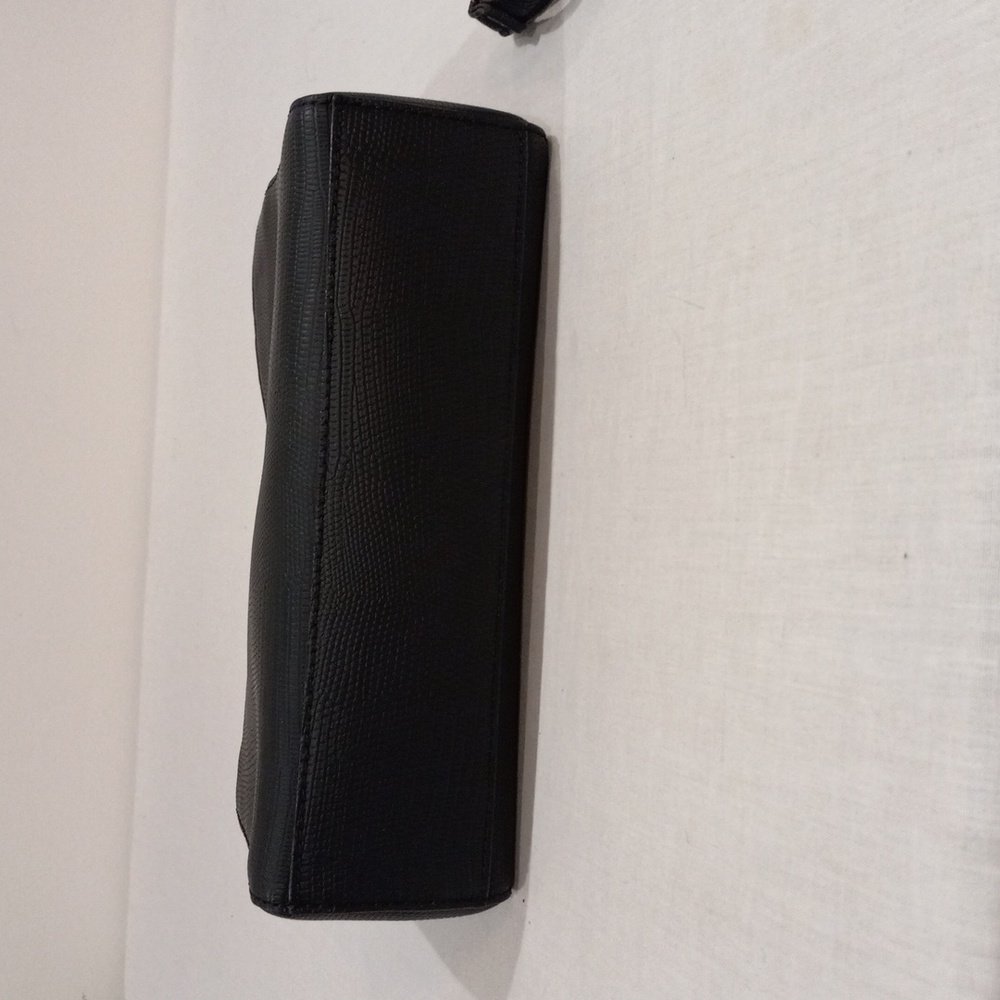 Crossbody - Picture 4 of 14